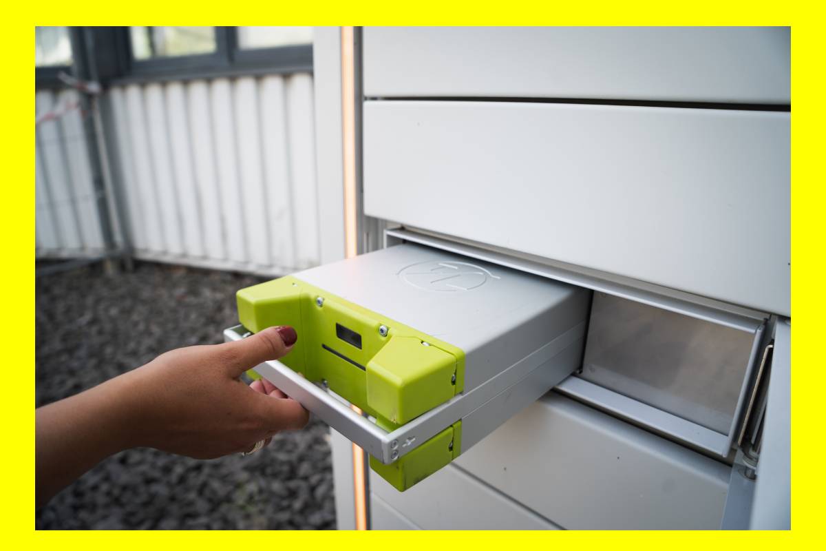 Secondary Battery Definition, uses, and Types Of And More